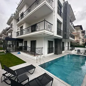 Arti̇m Apartahotel