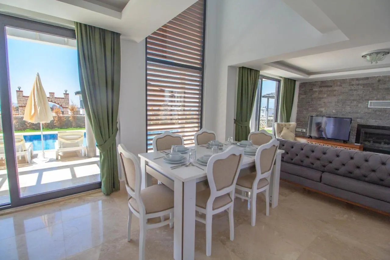 Onno Villa, Oezel Havuzlu, Fethiye 0*,  Turecko